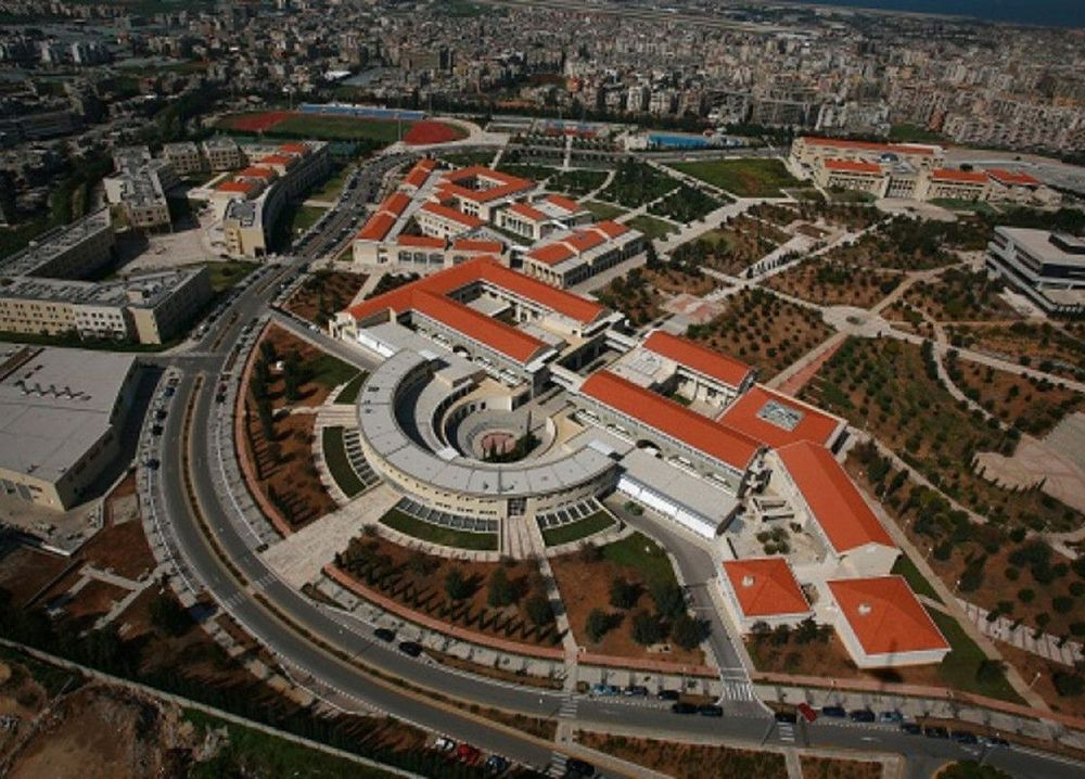 نائب يكشف فضيحة داخل الجامعة اللّبنانية.. إليكم التفاصيل!