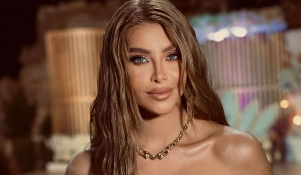 "صار في كتير اعتداءات"..الممثلة السّورية الشهيرة من جديد تفضح المستور (فيديو)