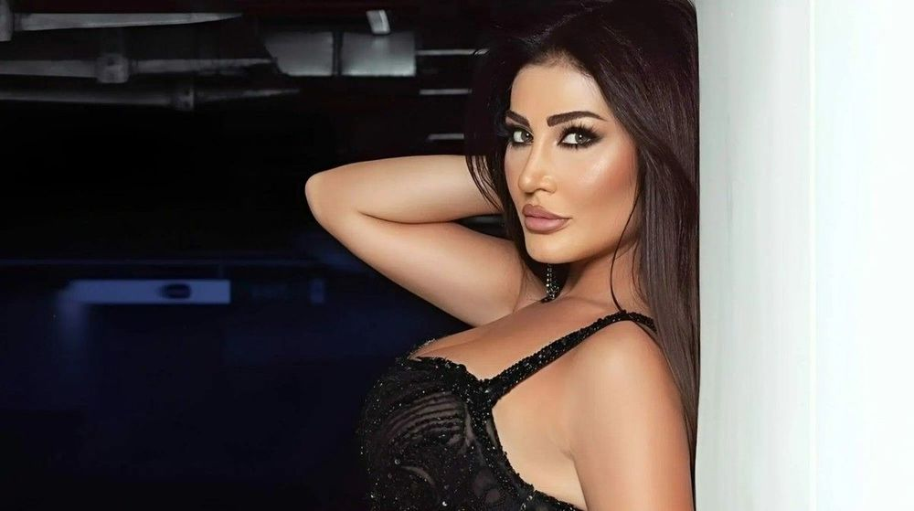 "كيف بتلبسي هيك؟!"… الجمهور يُهاجم هبة نور في آخر إطلالة لها