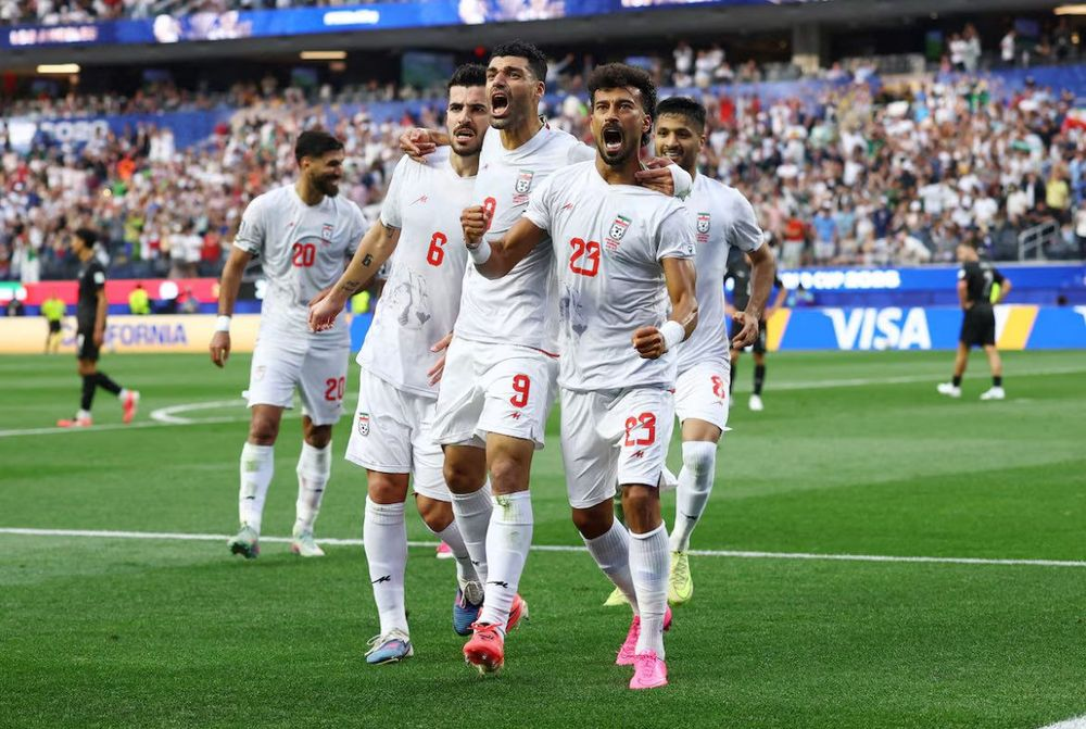 بعد صافرات الاستهجان... ردّ حاد من نجم المنتخب الإيراني!