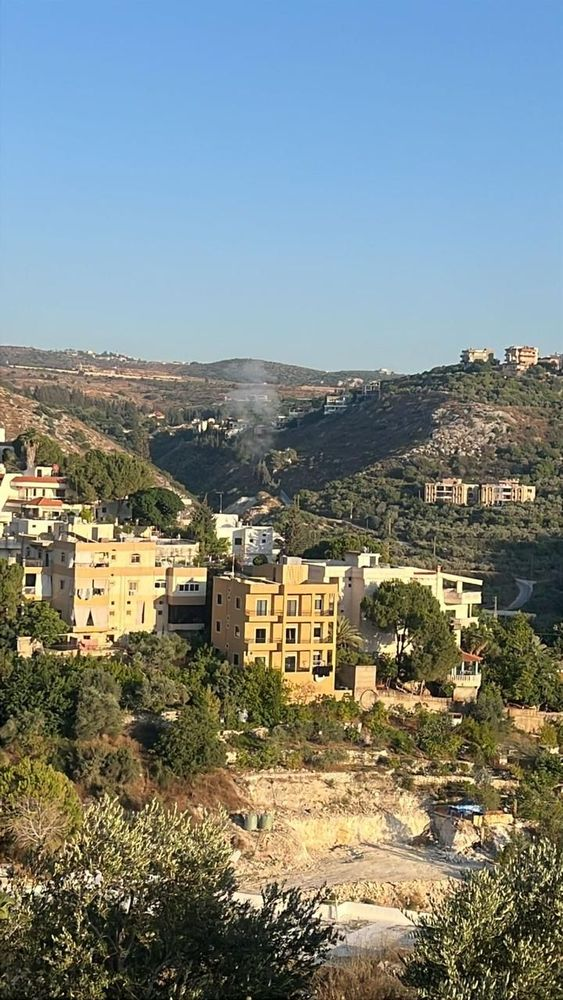 في تصعيد مستمر.. غارة تستهدف محرونة وسقوط شهيدان