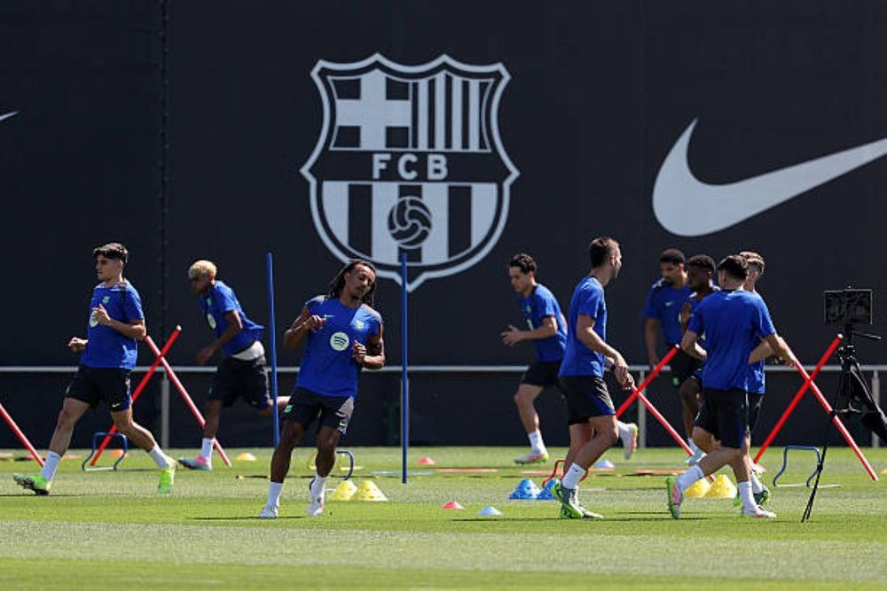 بالفيديو.. تمارين برشلونة وجيش المهدي!