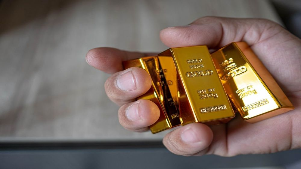 سعر الذهب يحلّق... هل بلغ أعلى مستوياته؟