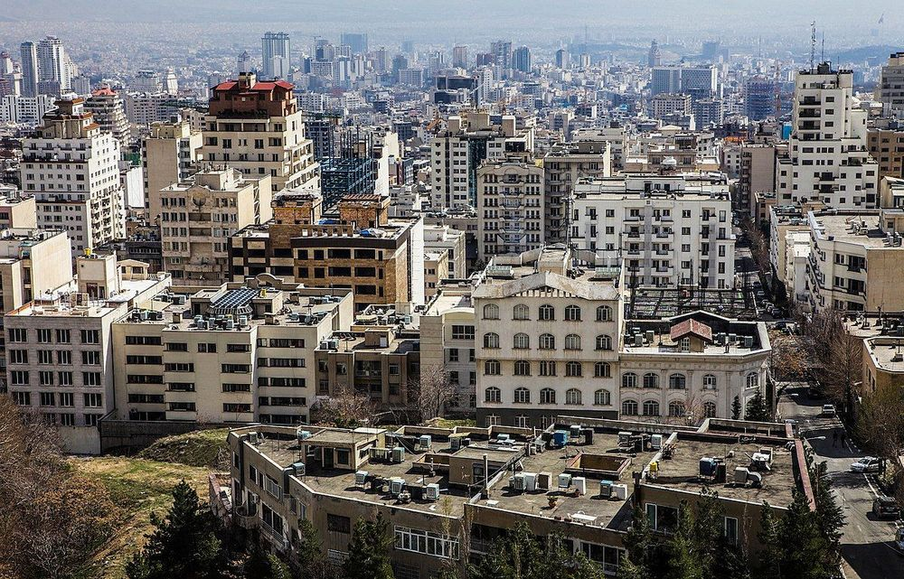 بعد التحذير الإسرائيلي.. انفجارات ضخمة غرب وشرق طهران