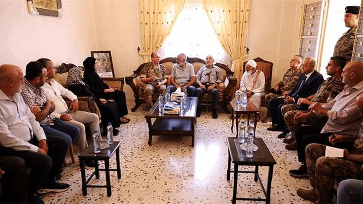 هيكل في زيارة أهالي الشهداء: دماء شهدائنا غالية