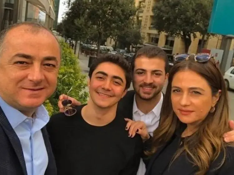 نجل النائب إلياس بو صعب يُعلن خطوبته رسميًا... وجمال العروس حديث الجمهور (صورة)