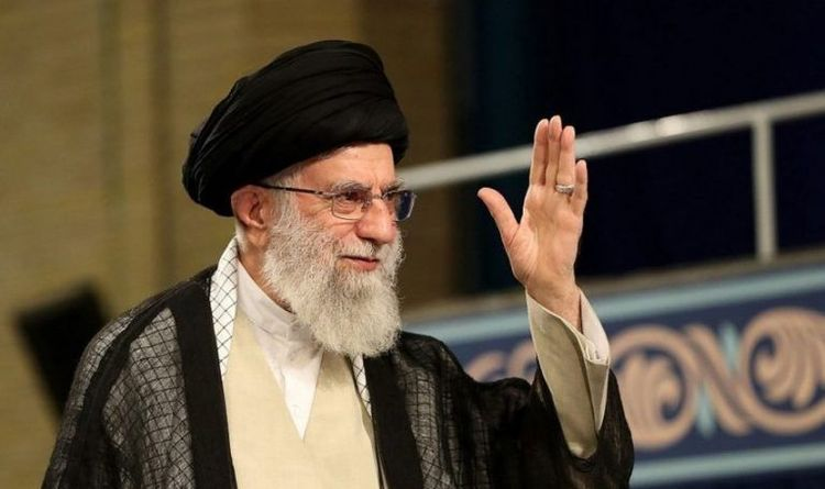 خامنئي رداً علىتصريحات ترامب: فليستمروا في هذا الوهم