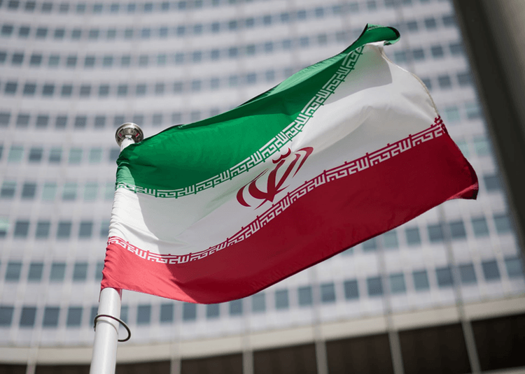 إيران تقاطع الوكالة الدولية للطاقة الذرية