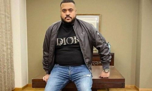 الكينغ موقوف.. و"مديون"!