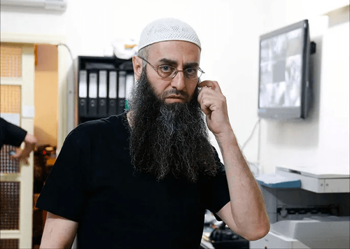 من داخل السّجن، فيديو لأحمد الأسير فبماذا يطالب؟