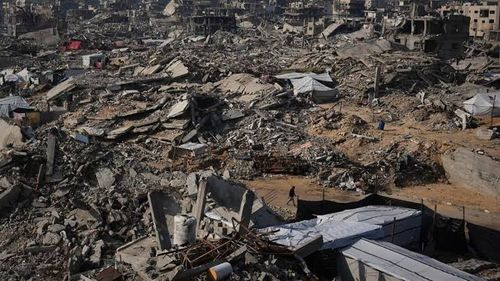 صورة من قلب غزة حرّكت مشاعر نجم عالمي.. ماذا قال؟