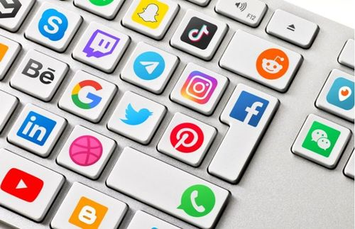 انتبه هذه التطبيقات الشهيرة تخترق خصوصيتك!