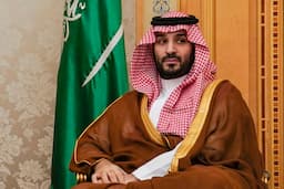 ولي العهد السعودي يدين الاعتداءات الإسرائيليّة على إيران