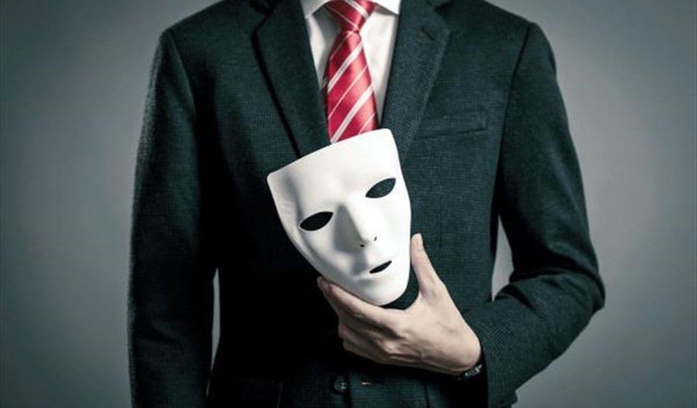 انتحل ثلاث صفات منها طبيب تجميل... هل وقعتم ضحيّته؟