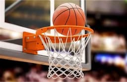 مشهد غريب لم نعتاد رؤيته! 