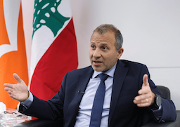 باسيل يطالب بقانون لإعادة النازحين السوريّين لبلدهم