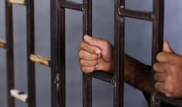 كمين محكم يُسقط مطلوبًا خطيرًا.. ما ضُبط معه صادم!