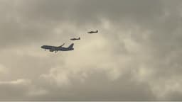 طائرات الجيش اللّبناني تثير الفضول عند استقبال البابا… هل هي "حربية" فعلًا؟