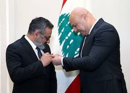 رئيس الجمهوريّة يكرّم جورج خبّاز