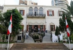 سفراء لبنان: معاشاتنا التقاعدية لا تُحتمل والانفجار آتٍ