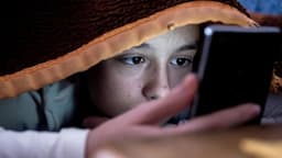 القاصرون خارج السوشيال ميديا بدءًا من 10 ديسمبر… تعرفوا على كل التفاصيل!