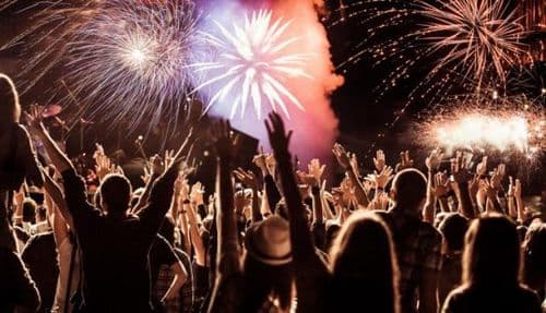 تناول 12 حبة عنب والتزام الصمت ...إليكم أغرب خمس عادات ليلة رأس السّنة 