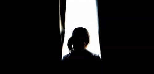 "تعرّضت للضرب من زوجي".. فنّانة شهيرة تكشف! (صور)