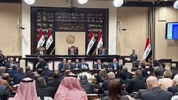 البرلمان العراقي يتحوّل لحلبة مصارعة (فيديو)