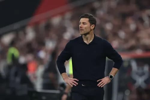 بعد ريال مدريد.. ألونسو يختار وجهته الجديدة رسميًا