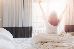 غدًا صباحًا قد يكون مختلفًا… إذا توقّفت عن هذه العادات!