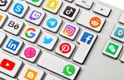 انتبه هذه التطبيقات الشهيرة تخترق خصوصيتك!