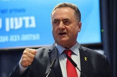 وزير الحرب الإسرائيلي يهاجم نجم برشلونة! 