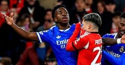 لاعب بنفيكا يعترف.. هذا ما قلته لفينيسيوس!