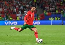 مدرّب البرتغال في تصريح صادم! هل يشارك كريستيانو رونالدو في مونديال 2030؟ 