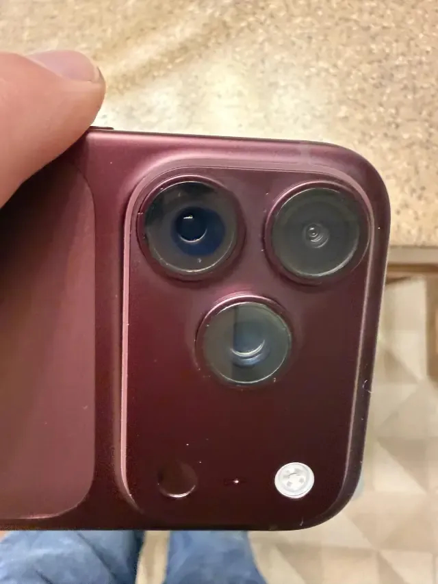 is-this-discoloration-around-the-camera-lens-rings-normal-v0-muhvfr1nlgqh1.webp