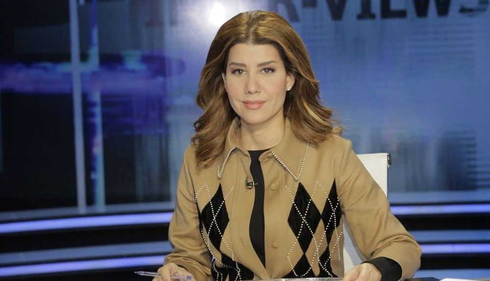 نائب يرفع اصبعه الأوسط في وجه بولا يعقوبيان.. ما الذي حصل؟