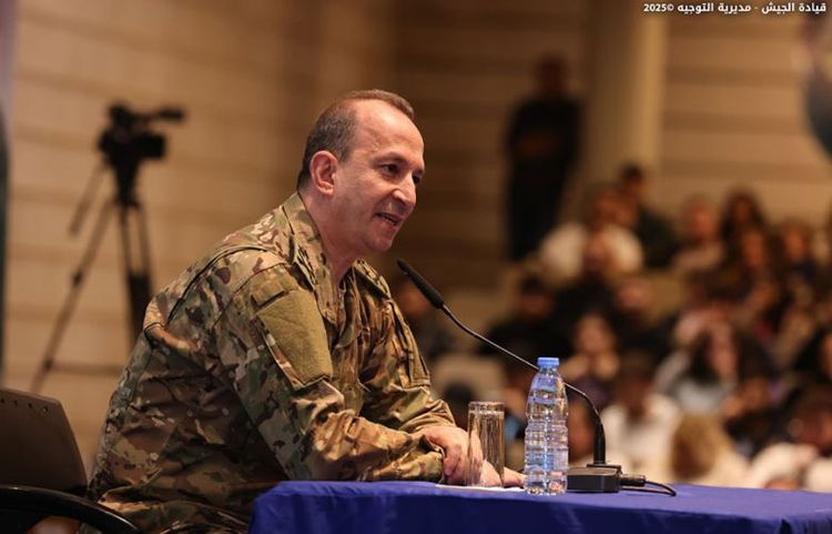 قائد الجيش في جلسة مصارحة...تصريحات للمرّة الأولى!