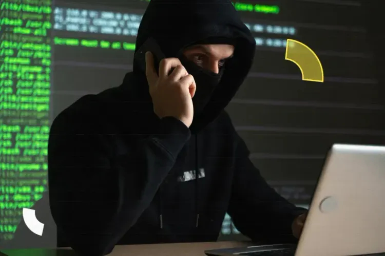 هكذا يتم اختراق هاتفك دون أن تدري