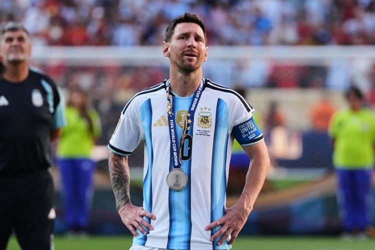 بعد خسارة كأس العالم.. الفيفا يوجّه ضربة لميسي!